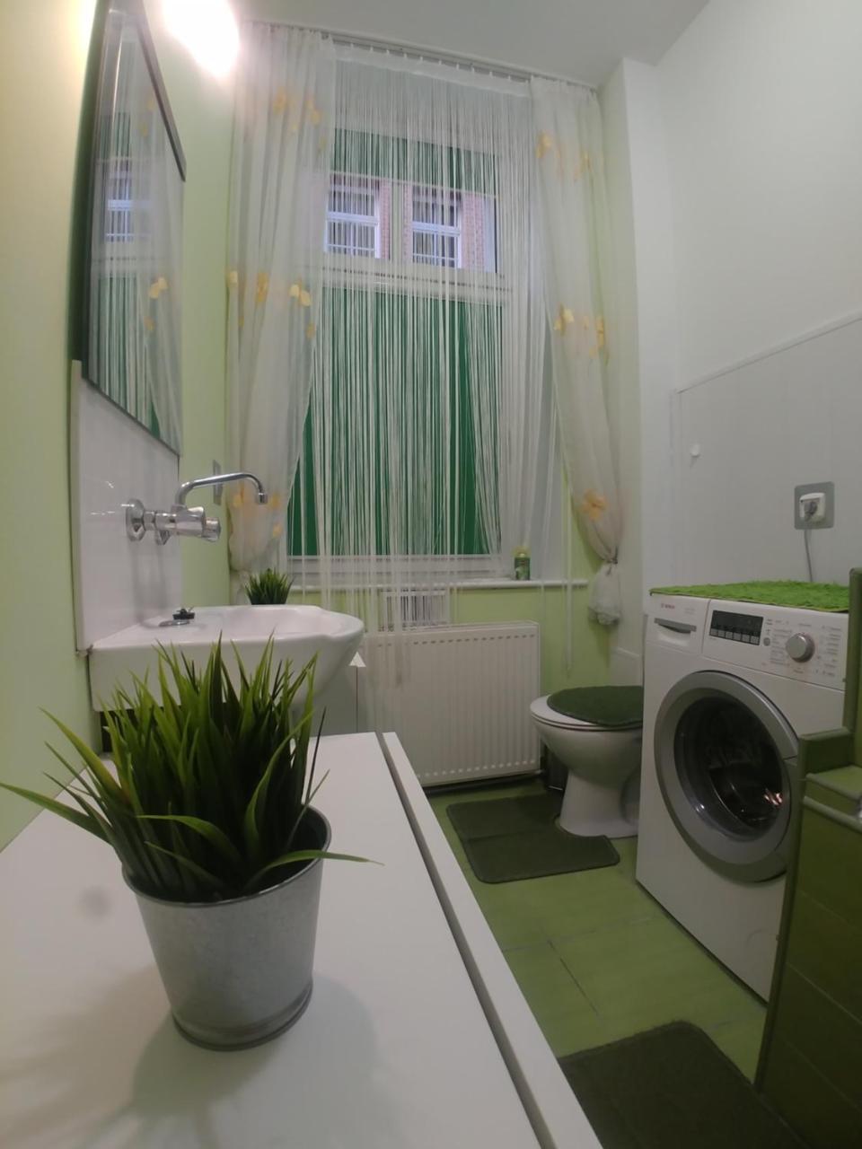 Room Near The Center Gdansk Luaran gambar